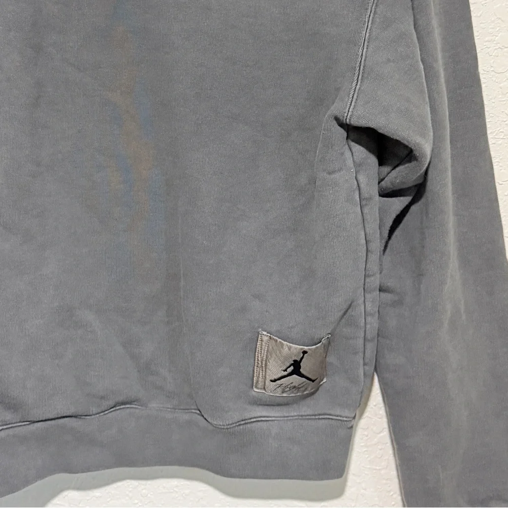 Jordan Flight Heritage Fleece Crew Sweatshirt washed gray hue Jumpman Logo